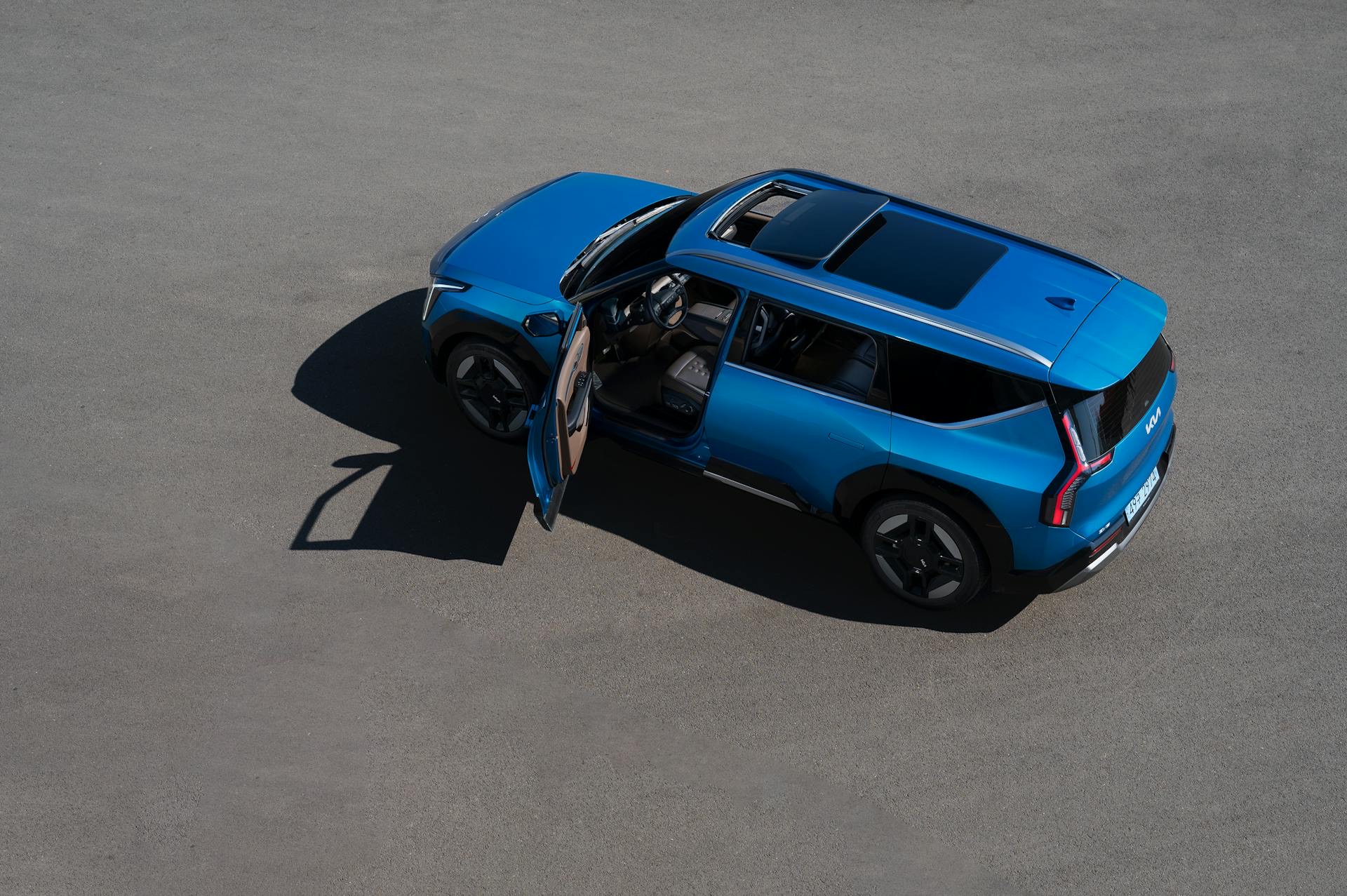 Keraaminen Pinnoite Yritysautolle – Suojaa Ja Ammattimainen Ilme Yrityksesi Kalustolle.